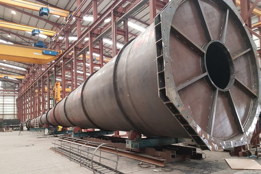 FABRICACIÓN Y SUMINISTRO DE UNA CHIMENEA | Caldererías Indálicas